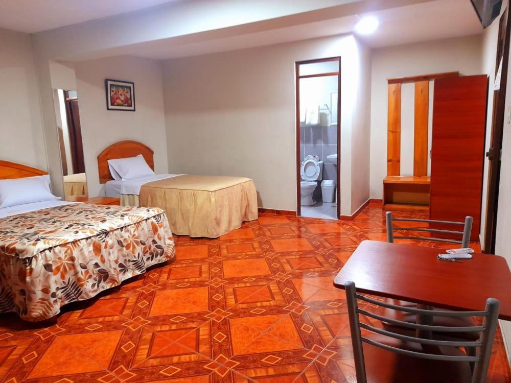 Antares Inn *