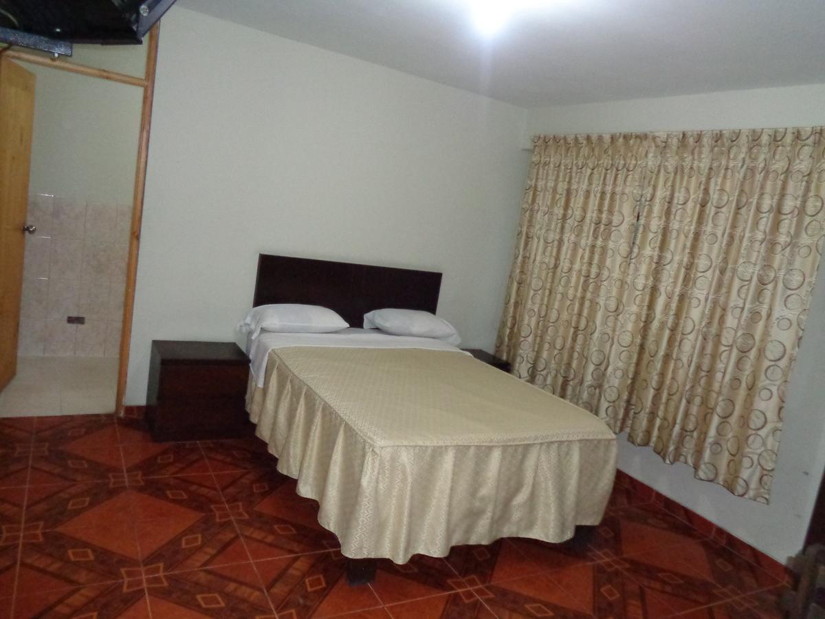 Antares Inn *